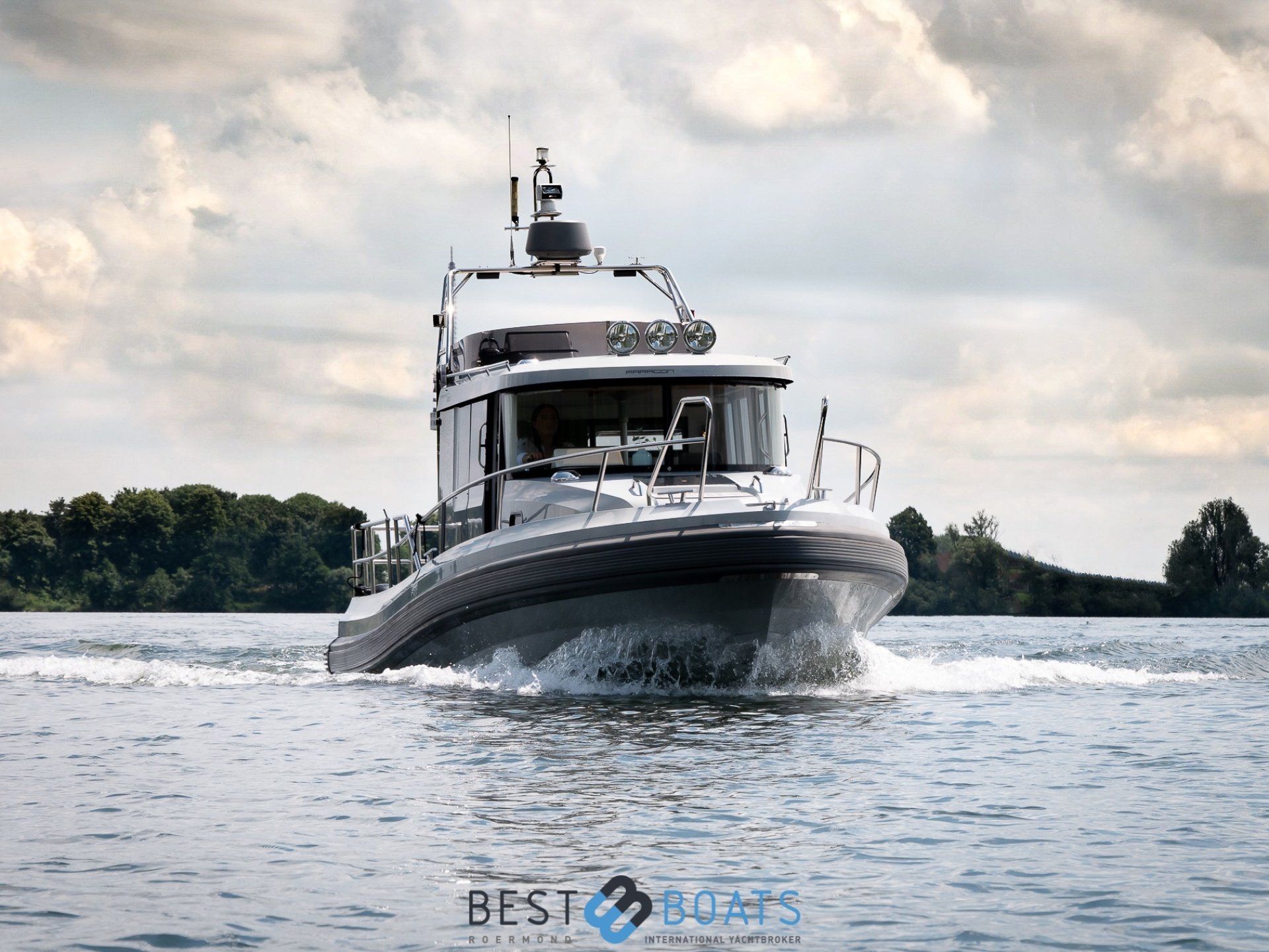 Paragon 31 Flybridge