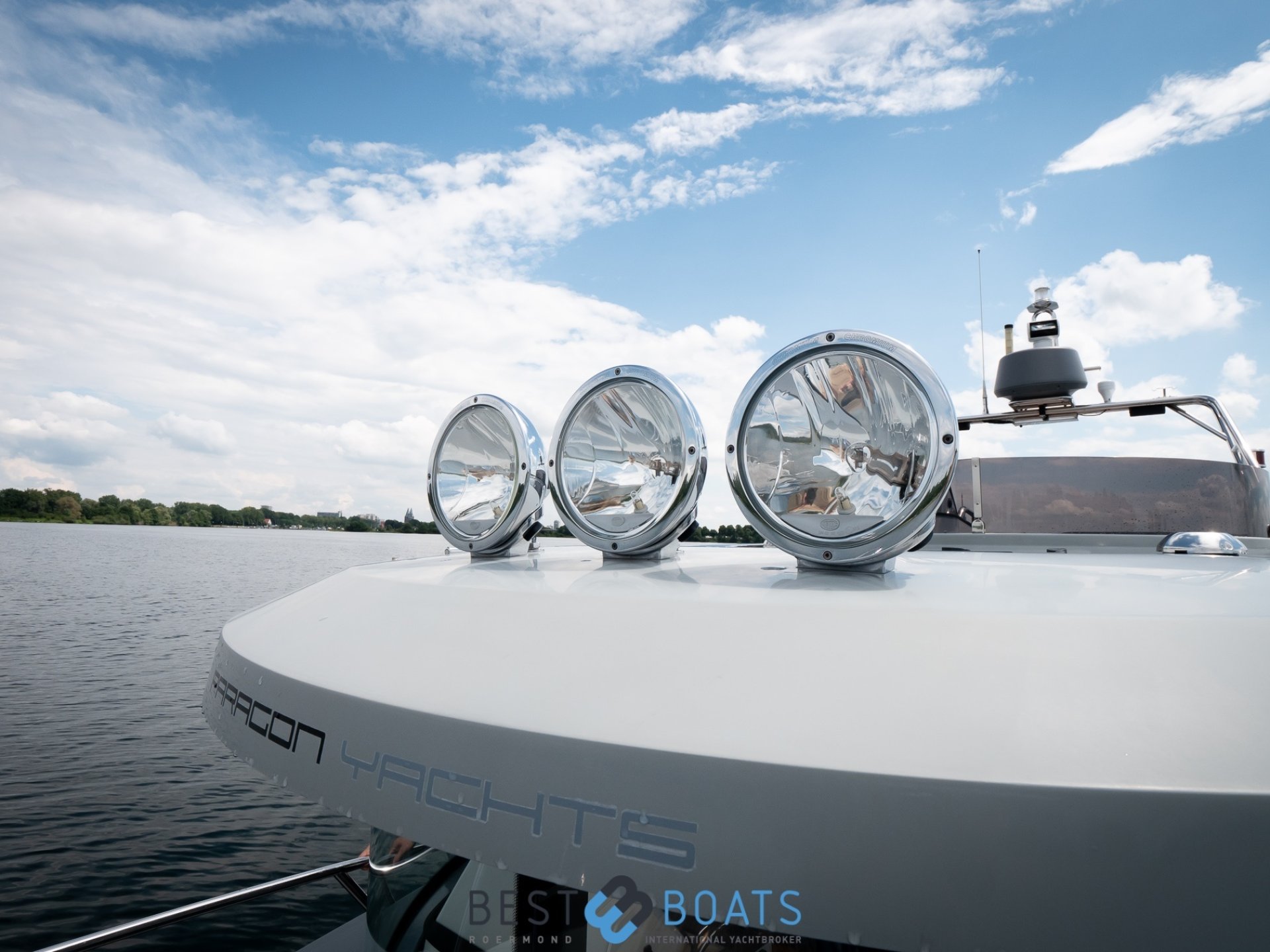 Paragon 31 Flybridge