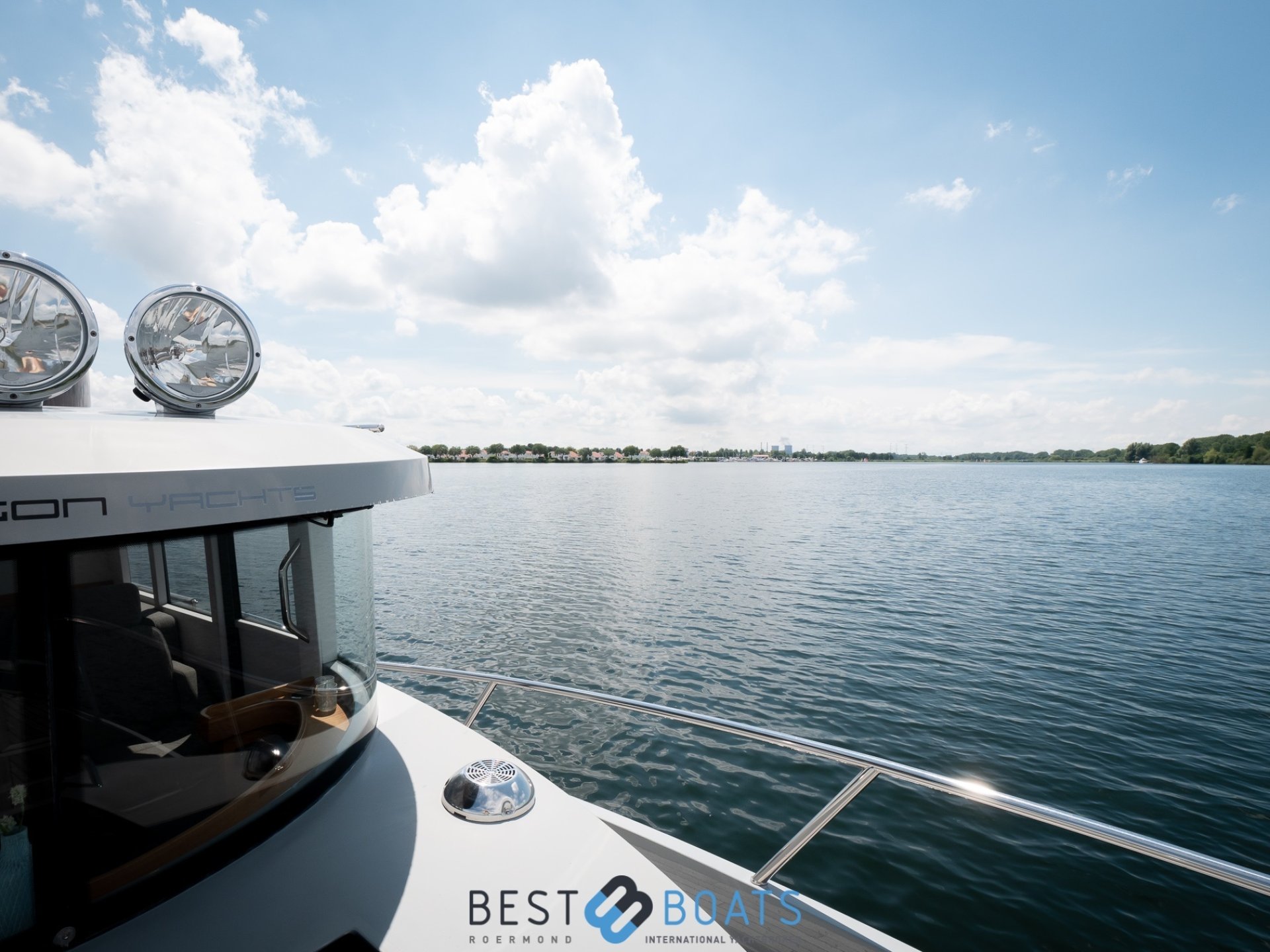 Paragon 31 Flybridge