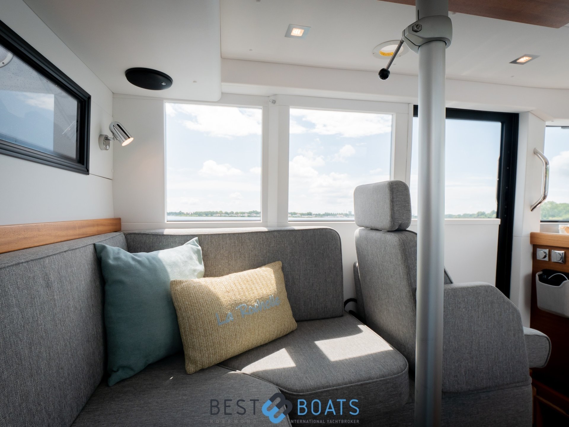 Paragon 31 Flybridge