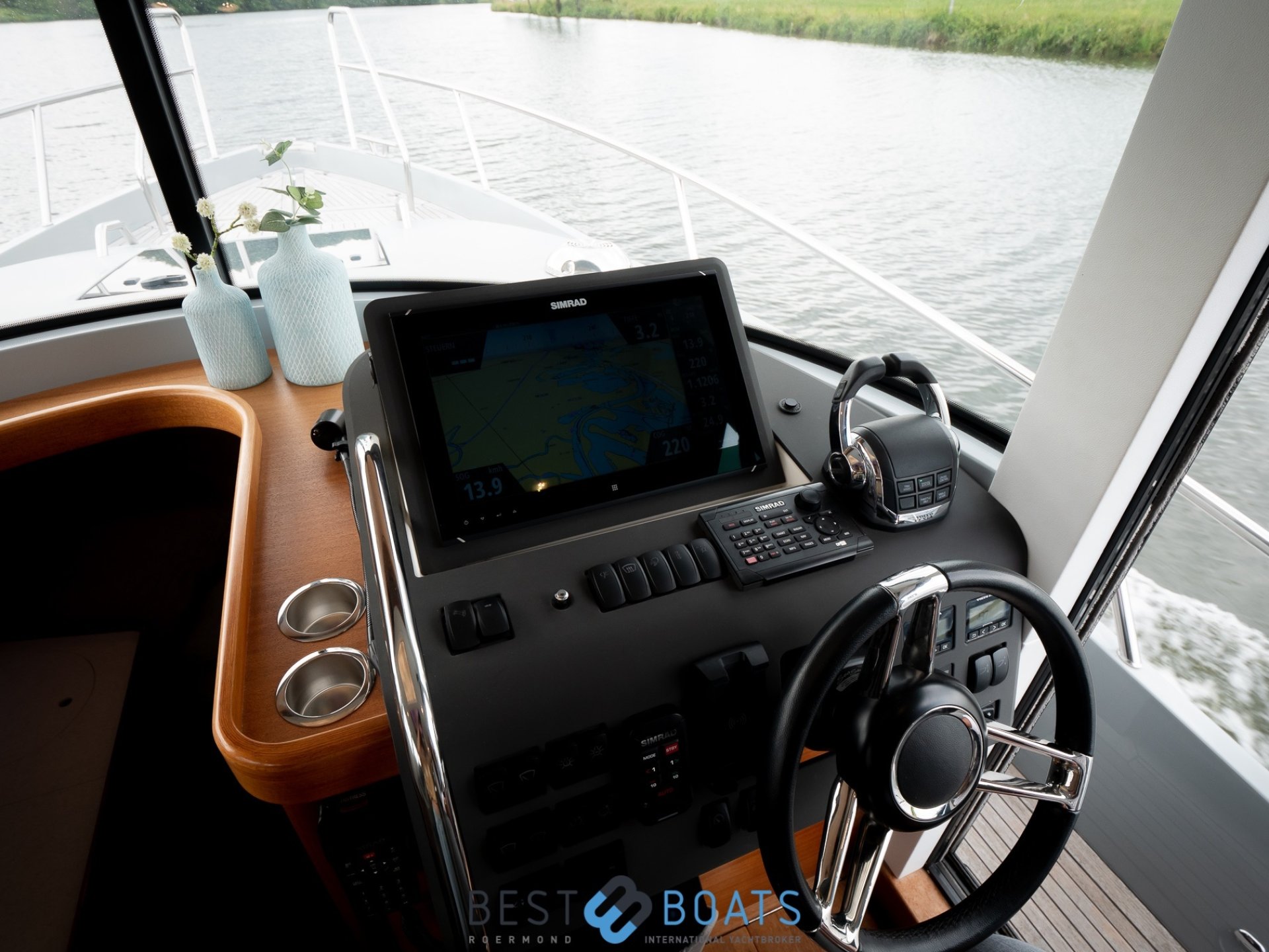 Paragon 31 Flybridge