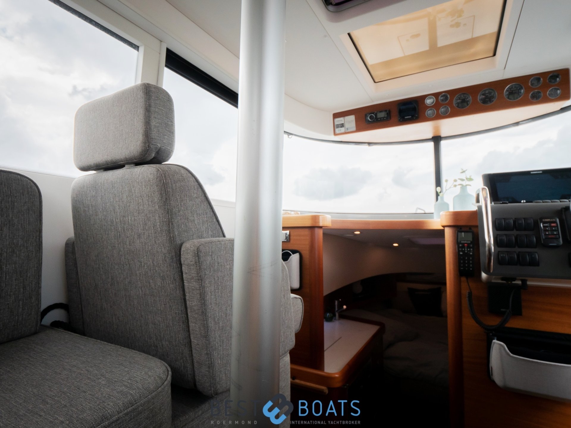Paragon 31 Flybridge
