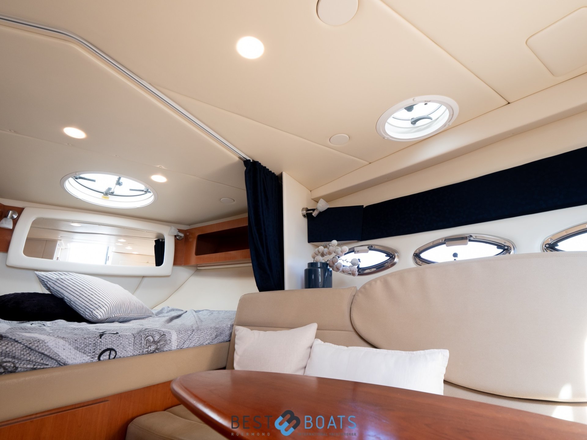 Maxum 2900 SE
