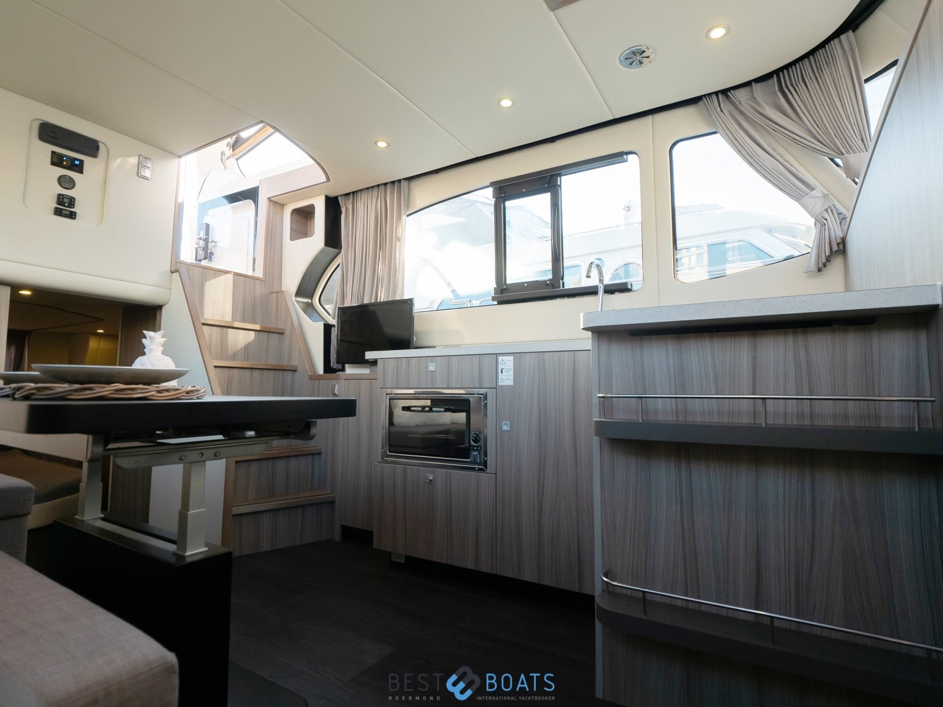 Jetten 38 AC