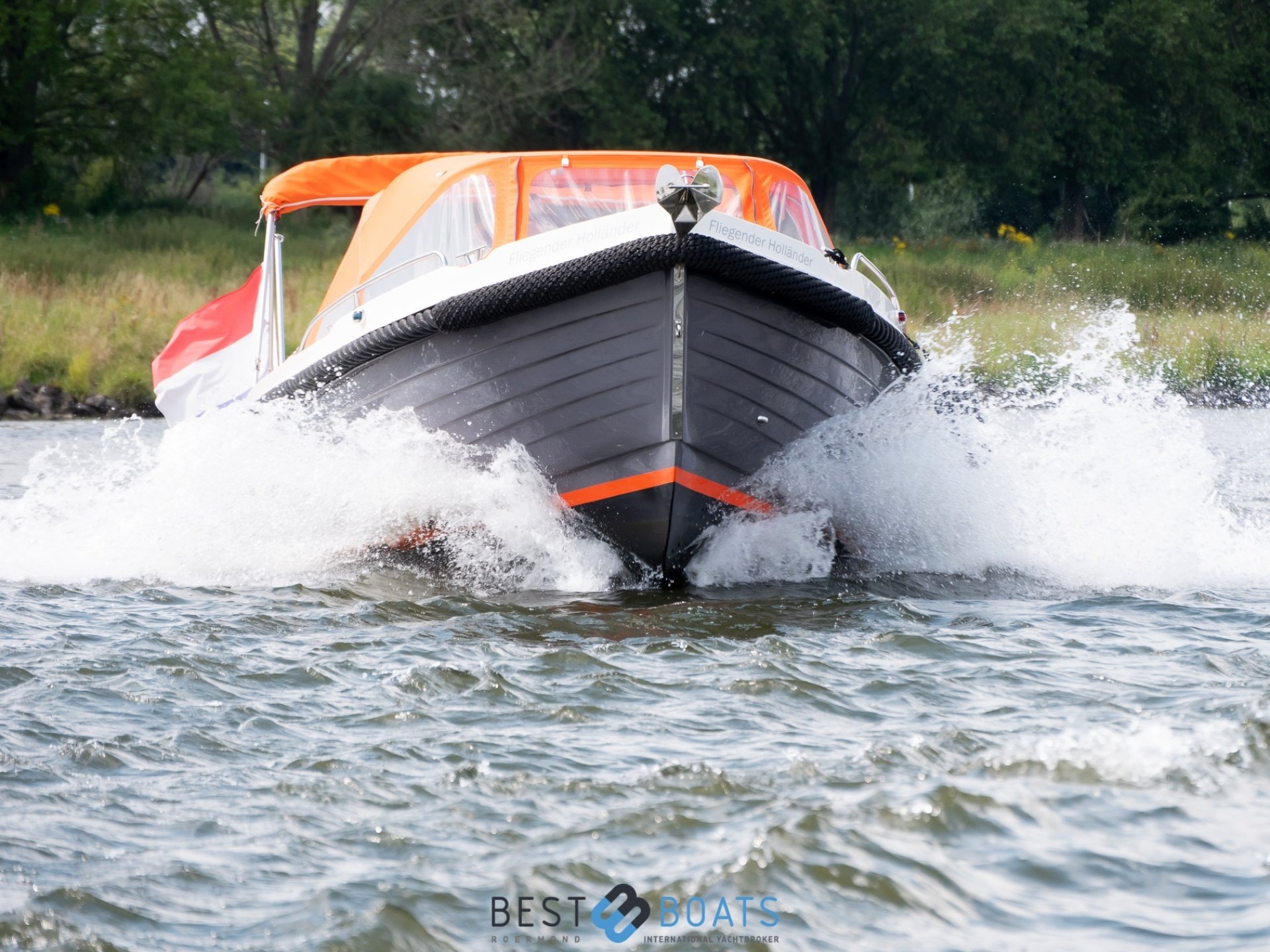 Interboat Intender 820