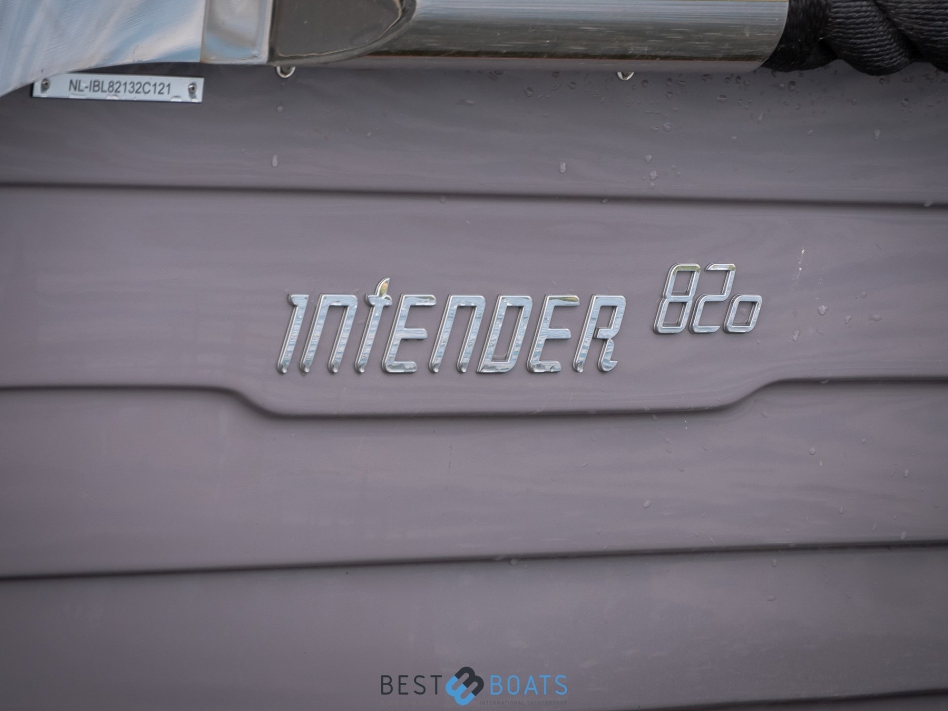 Interboat Intender 820