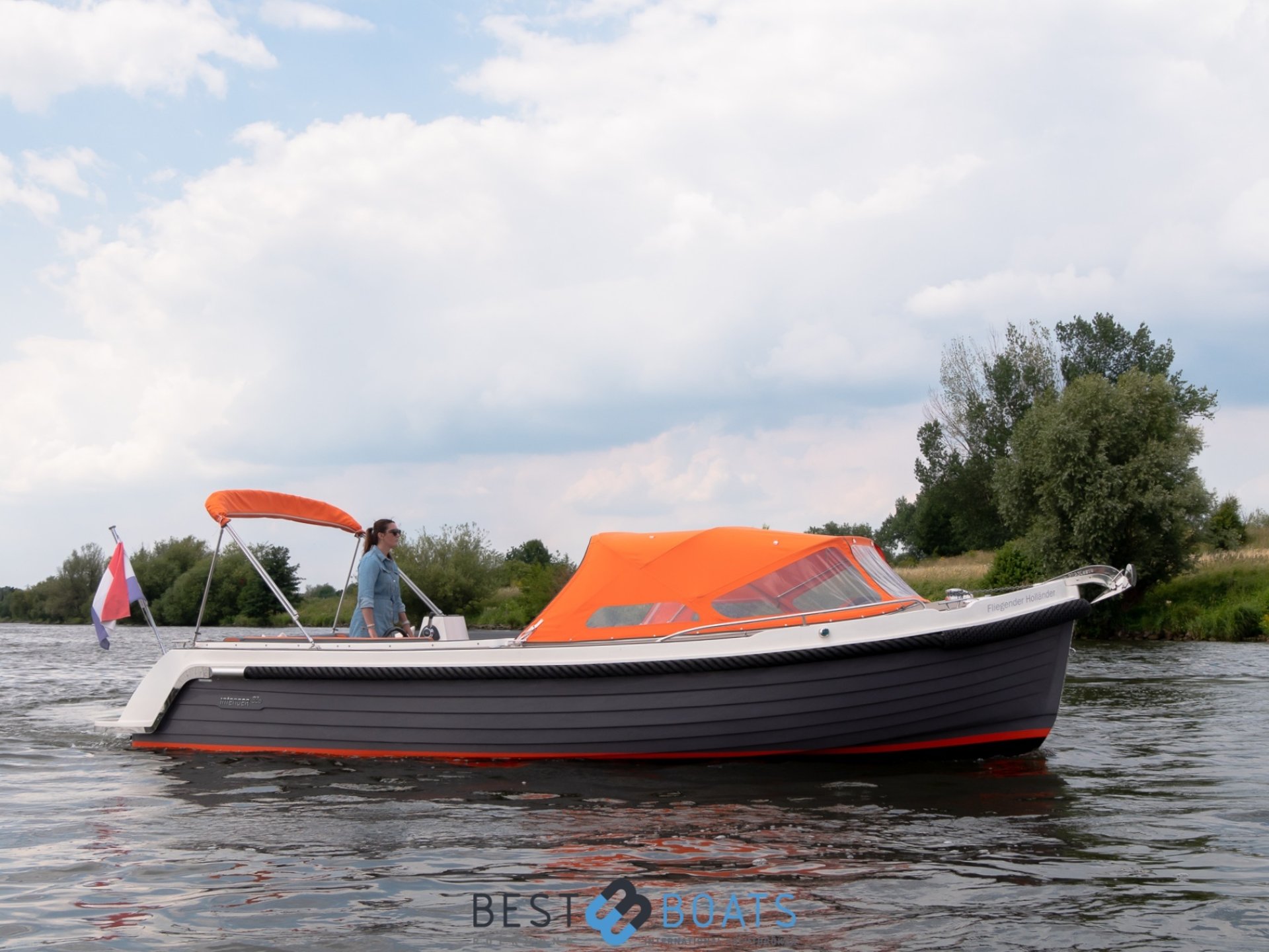 Interboat Intender 820