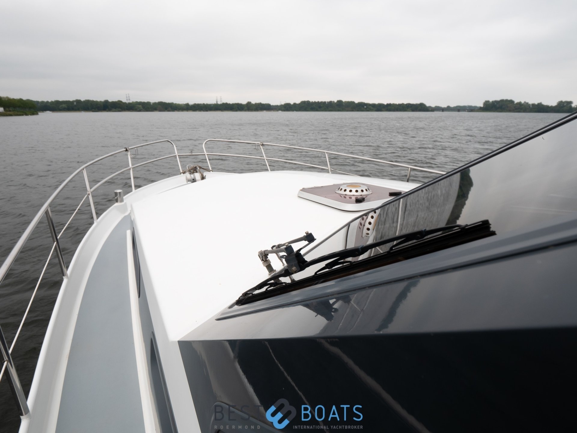 Linssen 37SE