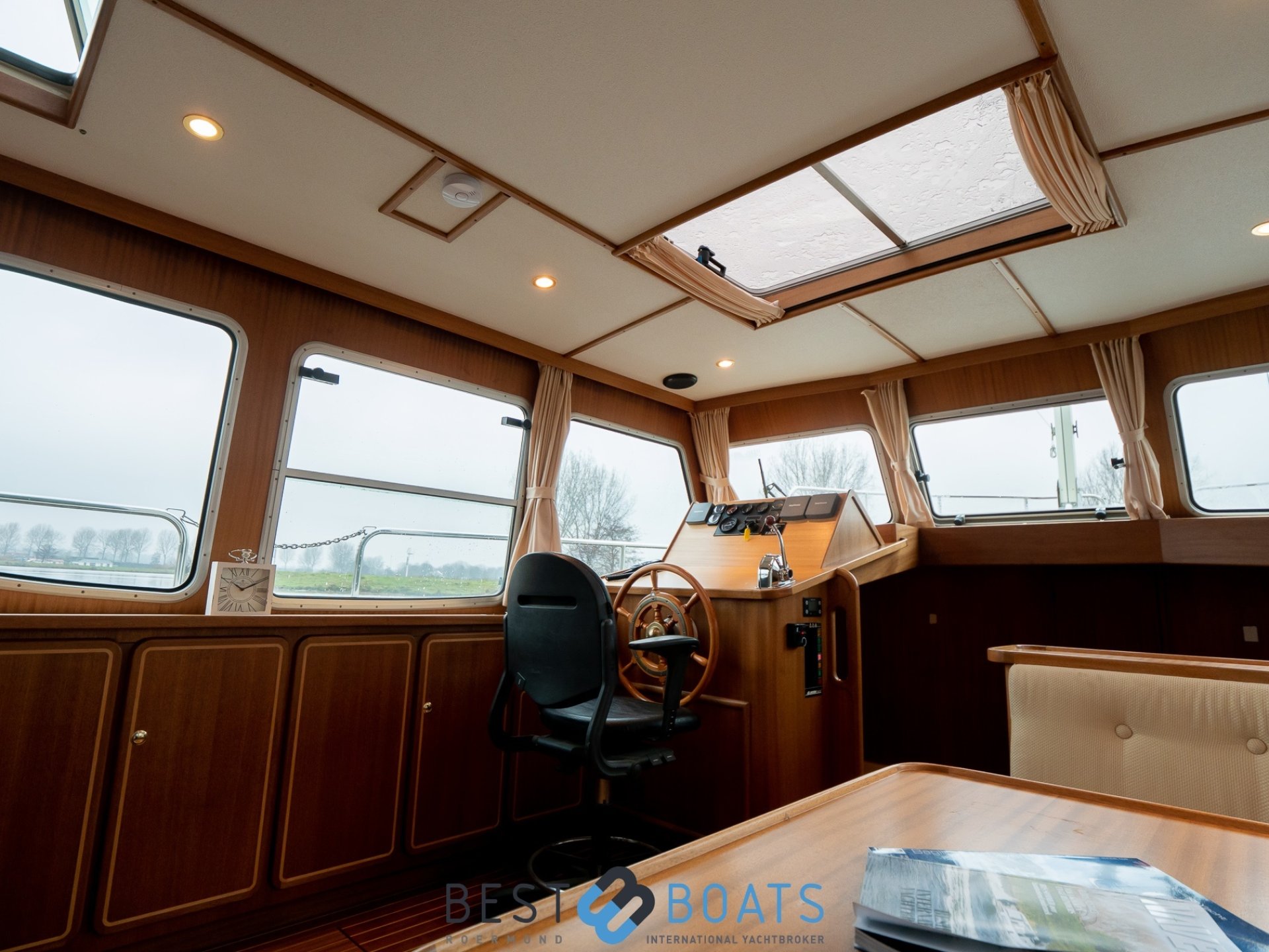 Linssen Dutch Sturdy 380 AC