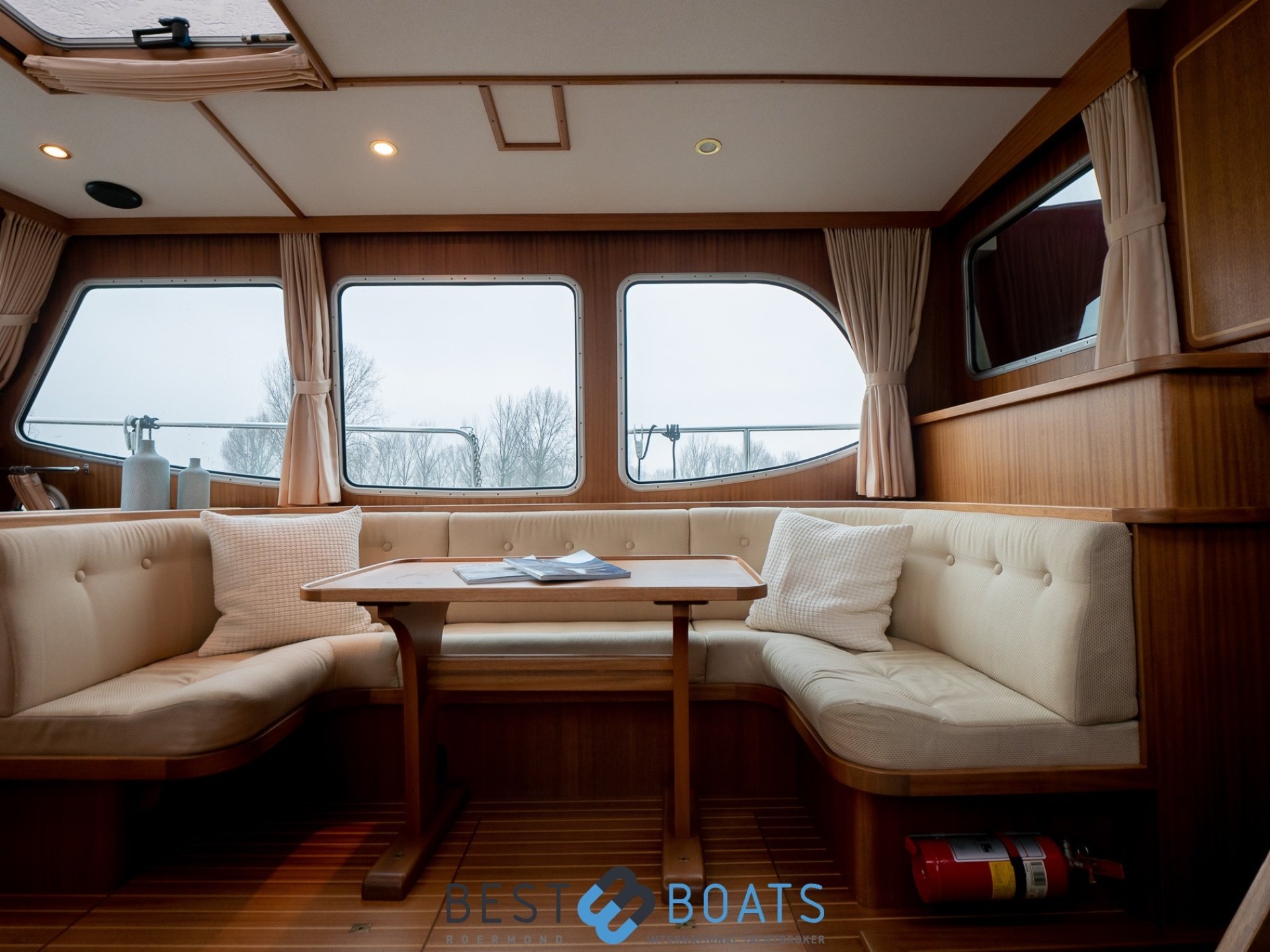 Linssen Dutch Sturdy 380 AC