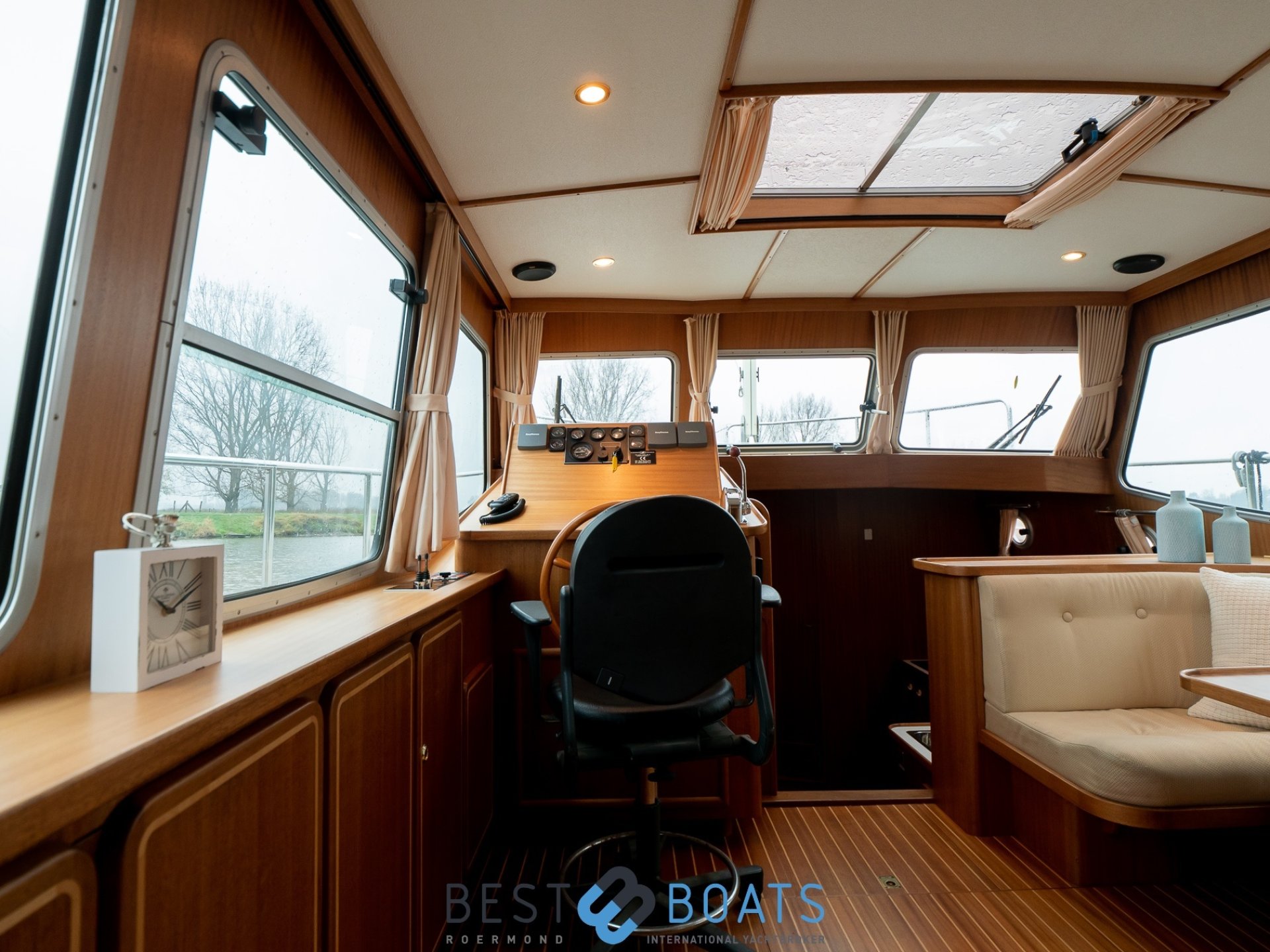 Linssen Dutch Sturdy 380 AC