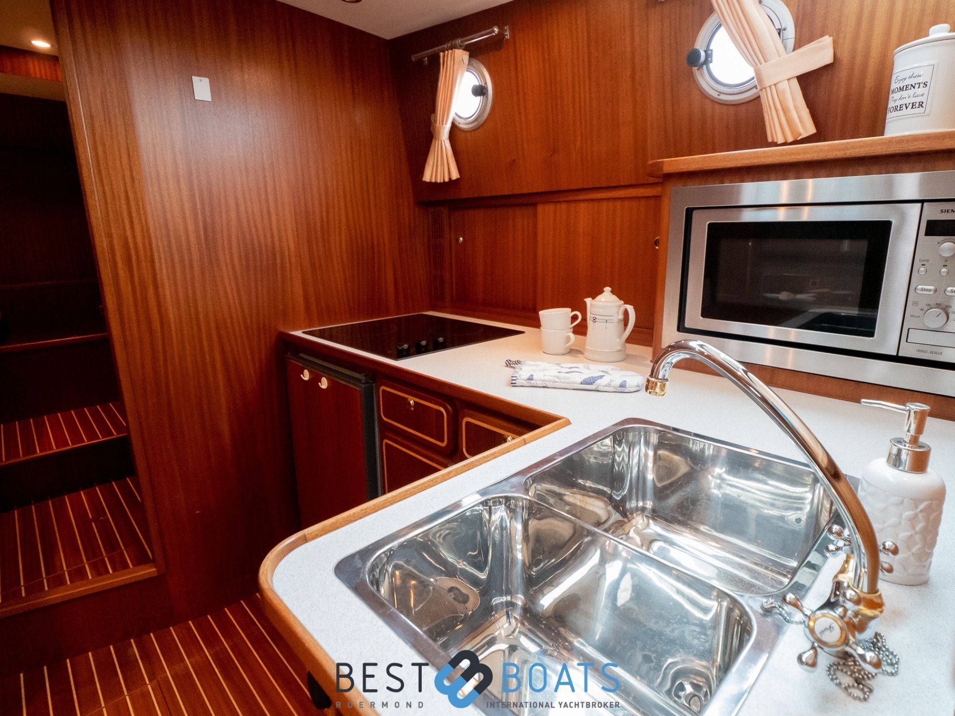 Linssen Dutch Sturdy 380 AC