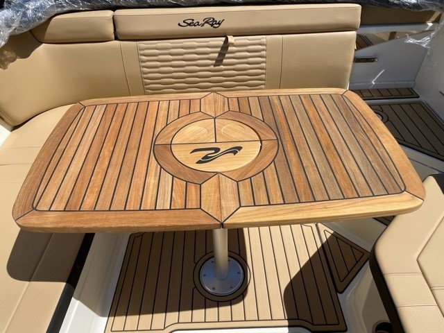 Sea Ray SPX 230