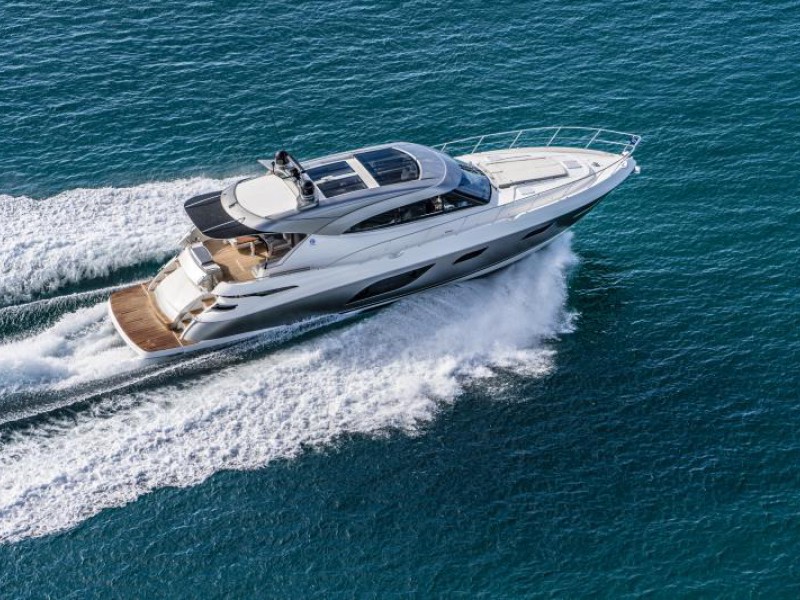 Riviera 6000 Sport Yacht Platinum