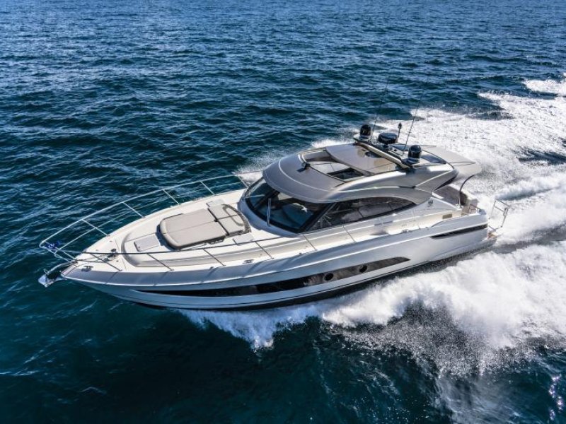 Riviera 4800 SPORT YACHT SERIES II - PLATINUM EDITION